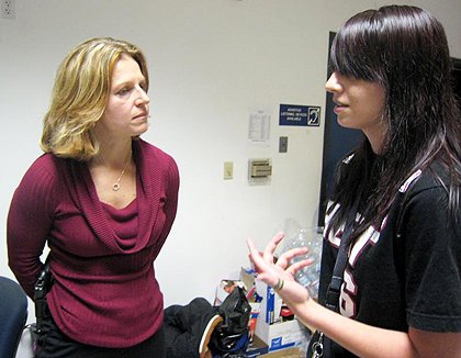 Detectives Speak to Girls about Cyberbullying
