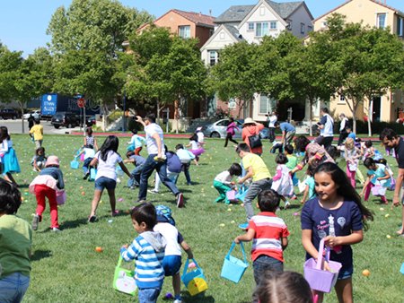 Rivermark Moms Celebrate 10th Annual Easter Egg Hunt