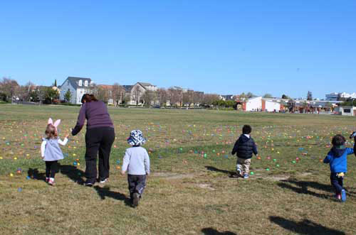 Northside Library Throws an Eggstravaganza