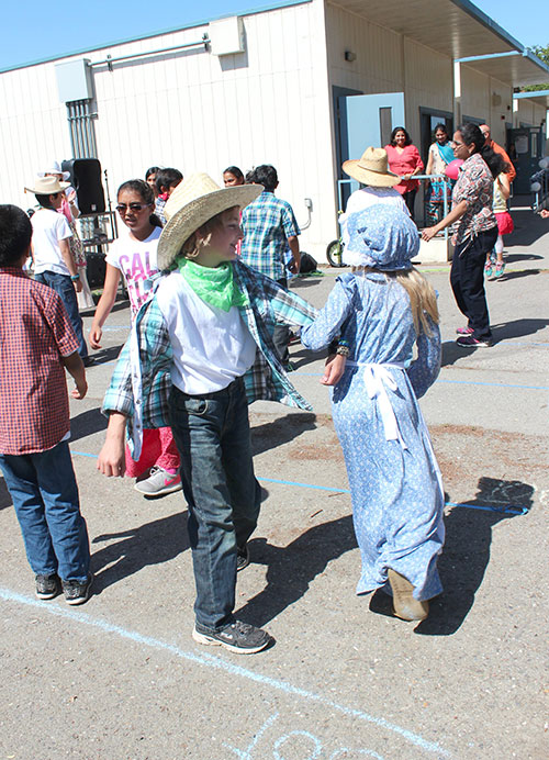 Gold Panning and Square Dancing at Laurelwood School's California History Day