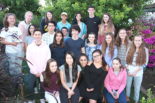 Santa Clara Resident Hosts Welcome Dinner for Visiting Irish Students